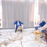 الرئيس الزُبيدي يلتقي العميد أبو مشعل الكازمي وعددا من القيادات الأمنية بمحافظة أبين