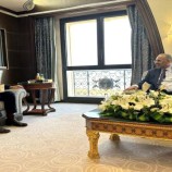 الرئيس الزُبيدي يناقش مع السفير البلجيكي جهود إحلال السلام وإنعاش الاقتصاد في بلادنا