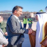 السفير الإماراتي يصل العاصمة عدن