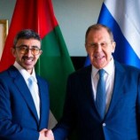وزير الخارجية الإماراتي يبحث مع نظيره الروسي علاقات الصداقة
