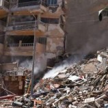“ضحايا تحت الأنقاض في مصر”.. الحكومة تعلق على انهيار مبنى مكون من 13 طابق (فيديو + صور)