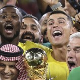 “أشعر بالفخر”.. أول تعليق لرونالدو بعد تتويجه بلقبه الأول مع النصر السعودي