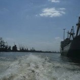 الدفاع الروسية تنشر فيديو لعملية إنزال على سفينة في البحر الأسود