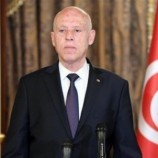 الرئيس التونسي يدعو لتجميد الأموال المنهوبة بالخارج