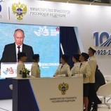 بوتين يوجه أعين العالم نحو الشرق الروسي.. “الاستثمار في روسيا أفضل وأكثر أمانا”