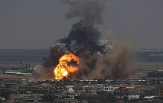 الجيش الإسرائيلي يقصف مبنيين للجيش السوري في الجولان