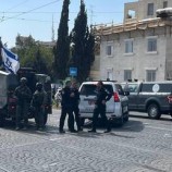 الشرطة الإسرائيلية تقتل فلسطينيا طعن شرطيا في القدس (فيديوهات)