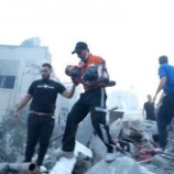 طواقم الإنقاذ تنتشل 160 شهيدًا من تحت الأنقاض بغزة