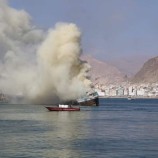إخماد حريق في ساعية بميناء المكلا
