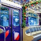 “قطار العام الجديد” يزين مترو أنفاق موسكو في موسم الأعياد (فيديو+صور)
