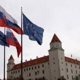 فيتسو يؤكد اهتمام سلوفاكيا بإقامة علاقات طبيعية مع روسيا