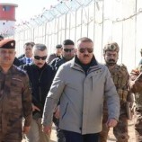 العراق.. وزير الداخلية يفتتح الجدار الكونكريتي على الشريط الحدودي مع سوريا (صور)