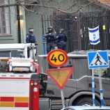 العثور على جسم خطير ملصق بسياج سفارة إسرائيل في السويد