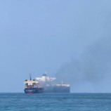 ” أمبري”  تعلن عن إصابة سفينة تجارية بصاروخ حوثي