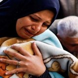 استشهاد 14 فلسطينيا وإصابة العشرات في غارات إسرائيلية عنيفة على منازل مأهولة في رفح ودير البلح