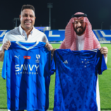 الهلال السعودي يقدم هدية خاصة لـ”الظاهرة” رونالدو (صورة)