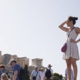 اليونان.. موجة حارة توقف الزيارات إلى الأكروبوليس وتغلق المدارس