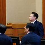 الرئيس الكوري الجنوبي المعزول يطلب من المحكمة إخلاء سبيله