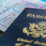 قاض يحظر أمر ترامب بشأن حق الجنسية بالولادة في جميع أنحاء البلاد