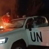 لبنان.. إشعال النار بسيارة للأمم المتحدة على طريق مطار بيروت