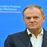 توسك يحذر من تداعيات “استسلام أوكرانيا”