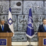 بعد تسلم جثامين الأسرى.. مكتب نتنياهو يحذر من الشائعات وهرتصوغ يعتذر للإسرائيليين