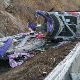 مصرع 18 سائحا وإصابة 20 آخرين في حادث اصطدام حافلة في تايلاند