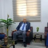 مدير عام مكتب الصحة يلتقي عميد كلية اللغات والترجمة بالعاصمة عدن