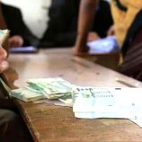 صرف مرتبات موظفي عدد من الجهات الحكومية لشهر فبراير