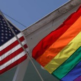 قاضية اتحادية تعرقل أمر ترامب بقطع التمويل عن مؤسسات رعاية الشباب المتحولين جنسيا