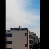 فيديو.. قصف مروحي على الدالية في الساحل السوري (فيديو)