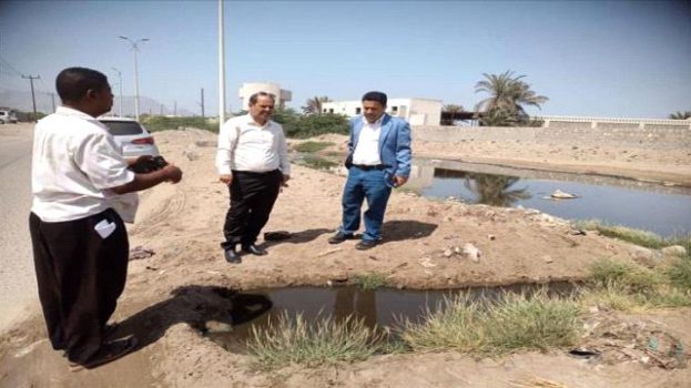 امين عام خورمكسر يتابع معالجة اشكاليات طفح الصرف الصحي وانتشار الحميات