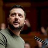 زيلينسكي يدعو ترامب لزيارة أوكرانيا لتفقد الدمار