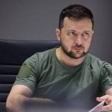 زيلينسكي يتهم روسيا بانتهاك الهدنة أكثر من ألف مرة