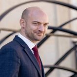 وزير الخارجية الفرنسي: الاتحاد الأوروبي يحدد “خطوطا حمراء” لواشنطن بشأن بأوكرانيا