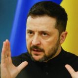 الرئيس الأوكراني يطالب بعدم تقديم أراضي بلاده هدايا لروسيا