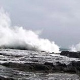 الأرصاد: أمواج مضطربة ورياح نشطة تضرب البحر الأحمر وخليج عدن