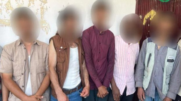 قوات حزام الصبيحة تحبط محاولة تهريب 14 شخصًا من مناطق الحوثيين عبر ساحل رأس العارة