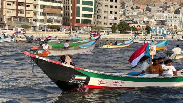 عرض بحري في المكلا احتفاءً بالذكرى التاسعة لتحرير ساحل حضرموت