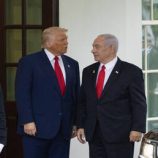 تقرير: هكذا فاجأ ترامب نتنياهو “بمقامرته النووية” مع إيران!