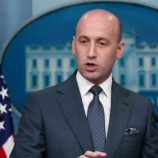 ترامب يخطط لتعيين ستيفن ميلر مستشارًا جديدًا للأمن القومي