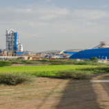 الغارت الإسرائيلية حولت مصدر رزق آلاف اليمنيين إلى ركام