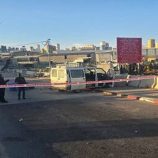 إصابة إسرائيليين في عمليات طعن وإطلاق نار في الضفة الغربية