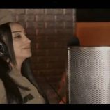 مطربة سورية روسية تحتفل بأغنية في عيد النصر