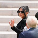 بعد سنوات من الانتظار .. كيم كارداشيان تواجه “عصابة الأجداد” في باريس وتفاجئ أحد أفرادها بقرارها