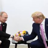 خبير أمريكي: ترامب مهووس بلقاء بوتين