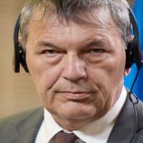 “الأونروا”: الساعة تدق باتجاه المجاعة وشعب غزة يموت