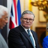 ستارمر وفون دير لاين يعلنان توقيع عقد شراكة بين الاتحاد الأوروبي وبريطانيا