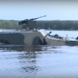 روسيا تختبر ناقلة جنود برمائية جديدة (فيديو)