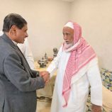البحسني يزور الجوهي في الرياض للاطمئنان على صحته